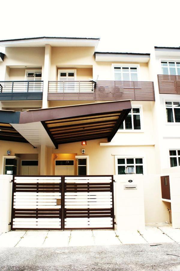 Shamrock Seaview 11 Villa Batu Ferringhi Esterno foto
